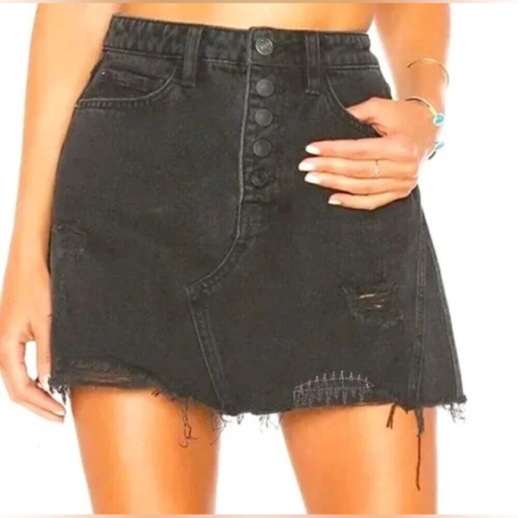 We The Free Black Distressed Denim Mini Skirt‎ - Picture 2 of 10
